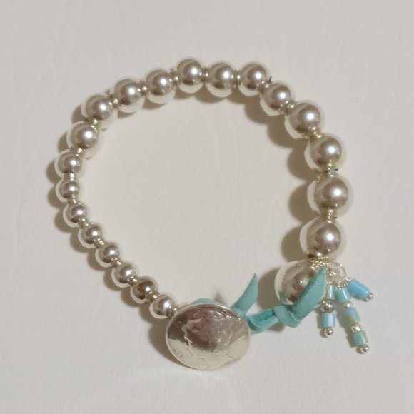 Sterling Silver Graduated Bead Bracelet - Picture 5 of 7